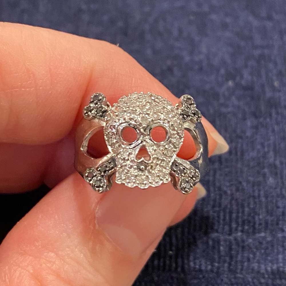 ☠️Diamond skull ring☠️